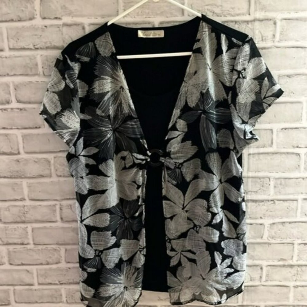 Tradition womens XL cross over sheer layer blouseblack white floral
